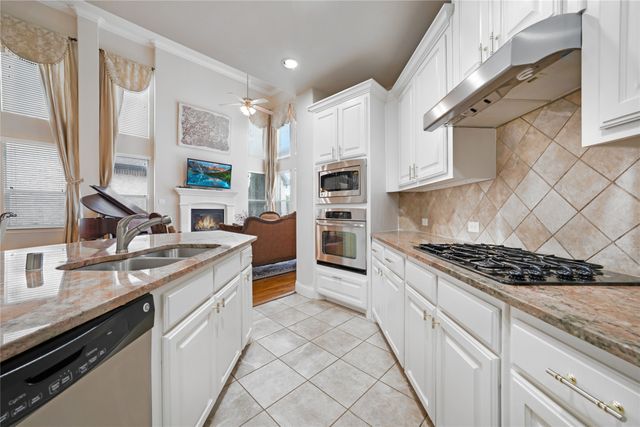 8316 Lindsay Gardens, The Colony, TX 75056