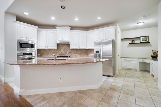 8316 Lindsay Gardens, The Colony, TX 75056