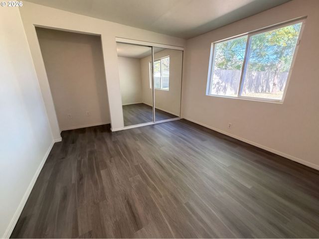 563 MANBRIN Dr, Keizer, OR 97303