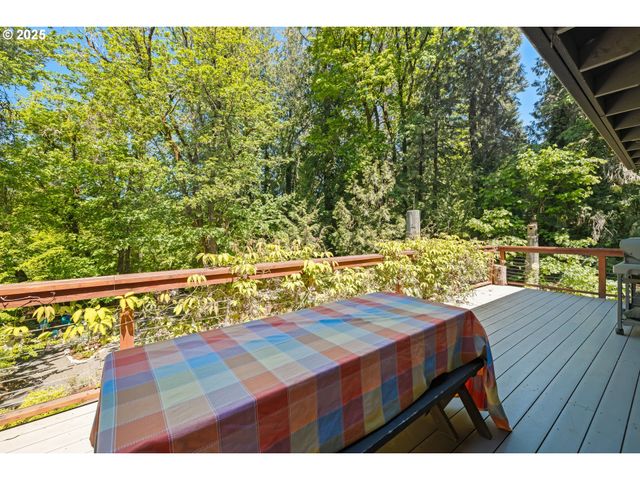 560 Se 59TH Ct, Hillsboro, OR 97123