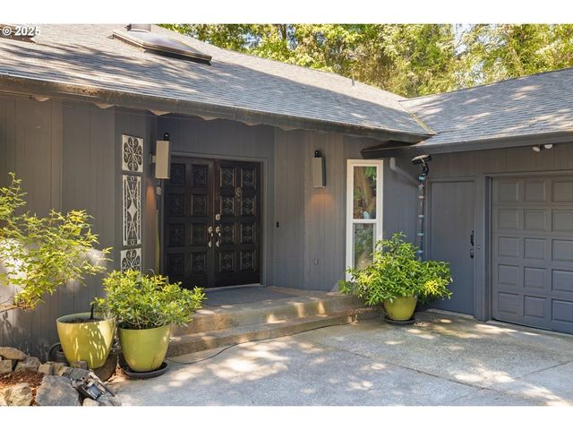 560 Se 59TH Ct, Hillsboro, OR 97123