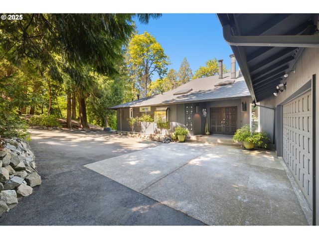 560 Se 59TH Ct, Hillsboro, OR 97123