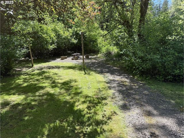 560 Se 59TH Ct, Hillsboro, OR 97123