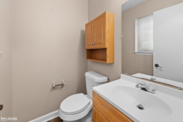 8439 Hickory Drive, Sterling Heights, MI 48312