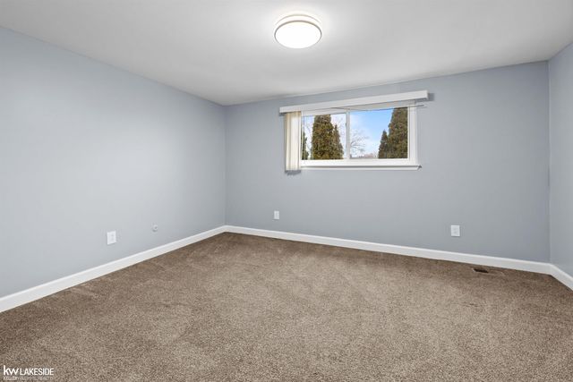 8439 Hickory Drive, Sterling Heights, MI 48312