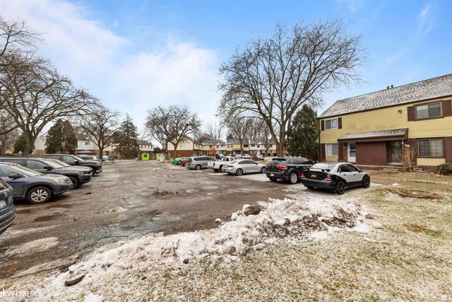 8439 Hickory Drive, Sterling Heights, MI 48312