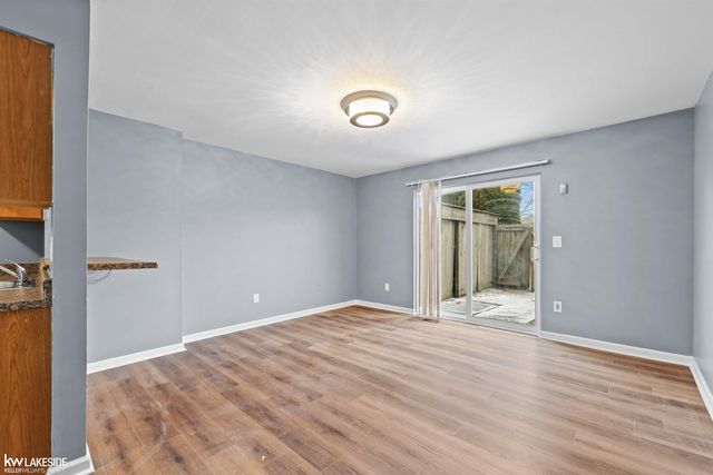 8439 Hickory Drive, Sterling Heights, MI 48312