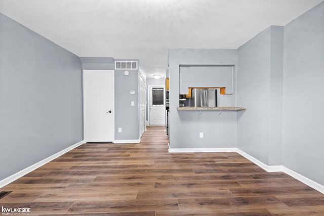 8439 Hickory Drive, Sterling Heights, MI 48312