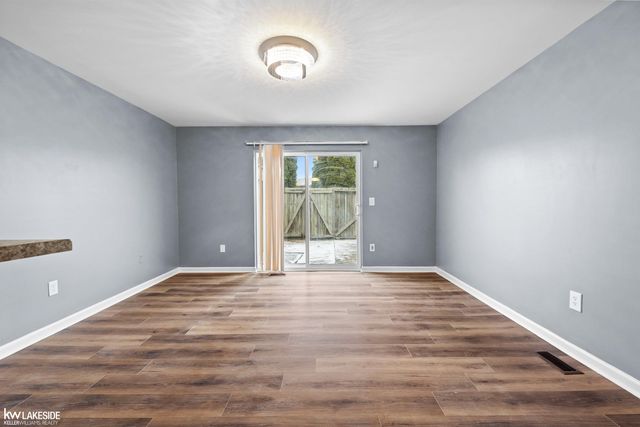 8439 Hickory Drive, Sterling Heights, MI 48312