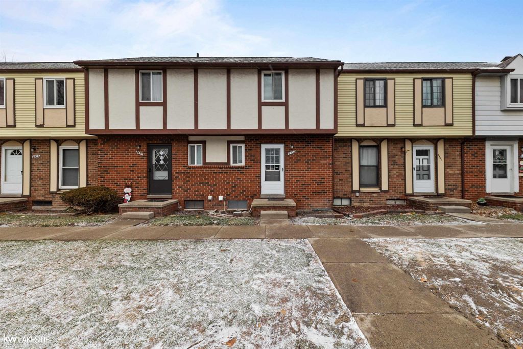 8439 Hickory Drive, Sterling Heights, MI 48312