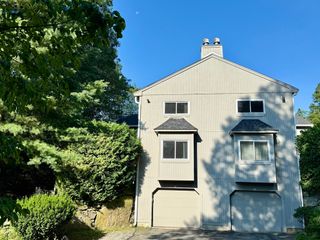 14 Duchess Path 14, Uxbridge, MA 01569
