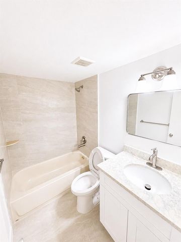 3399 Foxcroft Road 206, Miramar, FL 33025