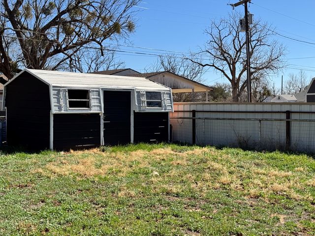 1540 Hickory St, Colorado City, TX 79512