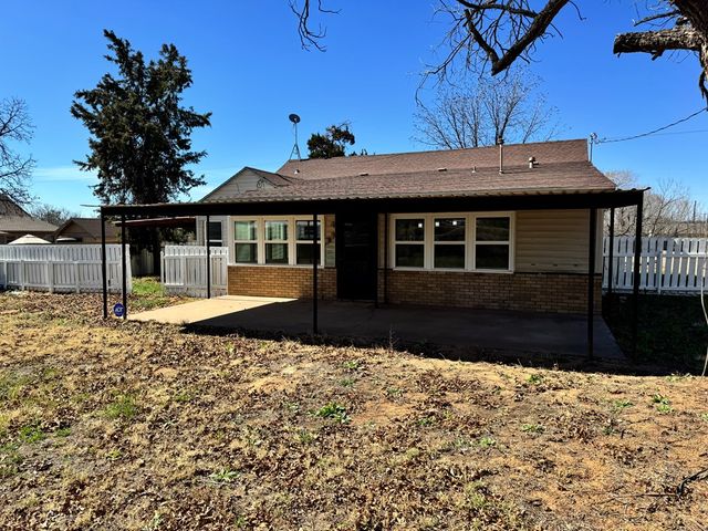 1540 Hickory St, Colorado City, TX 79512