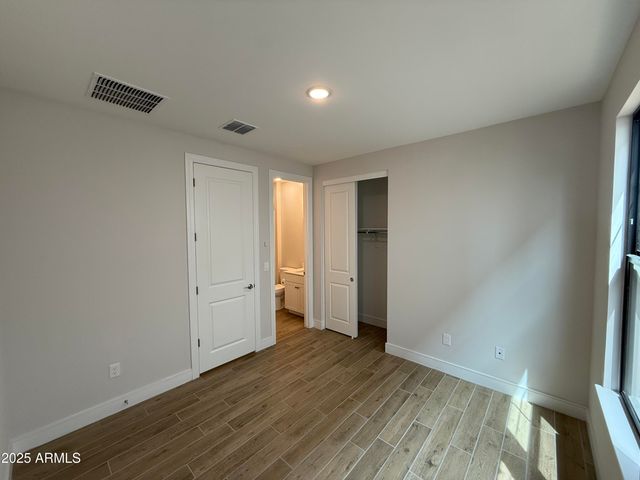 2430 W Los Arboles Place, Chandler, AZ 85224