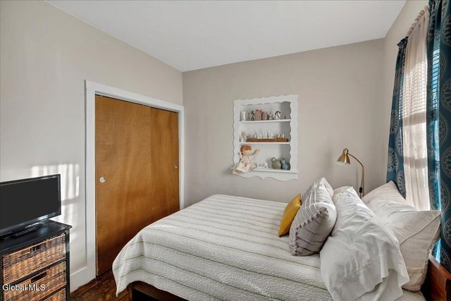 212 E Main Street, Johnstown, NY 12095