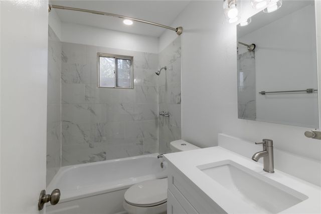5921 Gaston Avenue C, Dallas, TX 75214