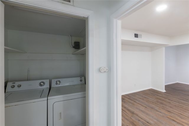 5921 Gaston Avenue C, Dallas, TX 75214