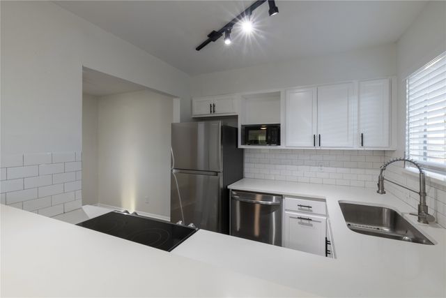 5921 Gaston Avenue C, Dallas, TX 75214