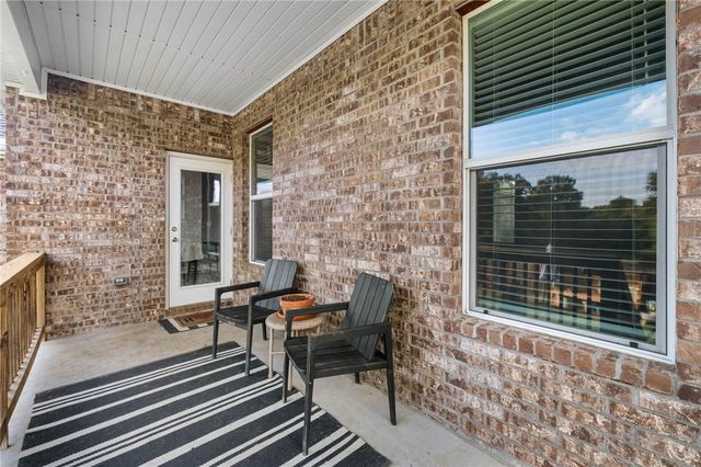 5812 W Mecklin Street, Fayetteville, AR 72704