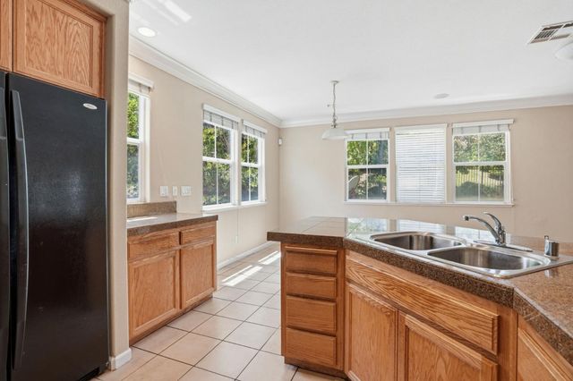 1350 Summer Lane, Richmond, CA 94806