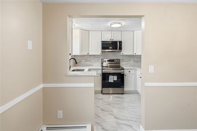 33 Eagle Run, Warwick, RI 02818