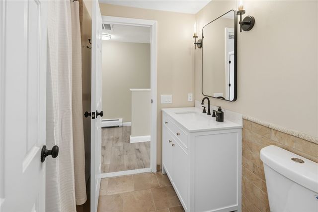 33 Eagle Run, Warwick, RI 02818