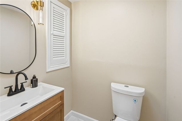 33 Eagle Run, Warwick, RI 02818