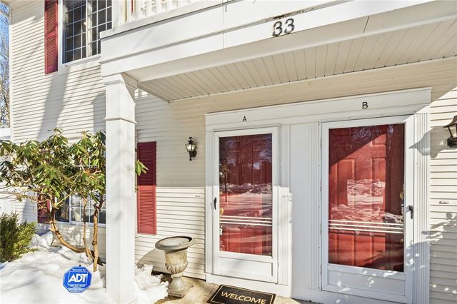 33 Eagle Run, Warwick, RI 02818