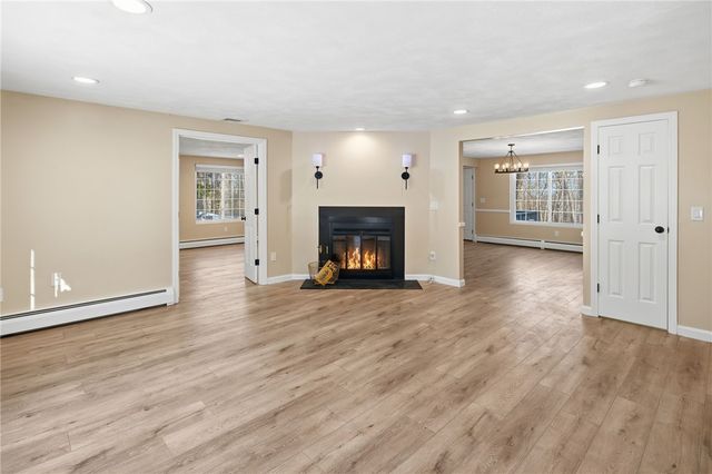 33 Eagle Run, Warwick, RI 02818