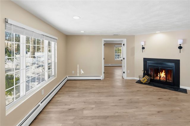 33 Eagle Run, Warwick, RI 02818