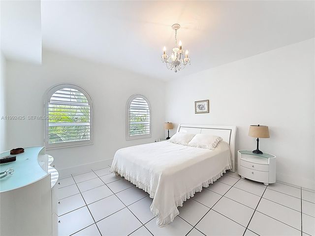 9008 Collins Ave 303, Surfside, FL 33154