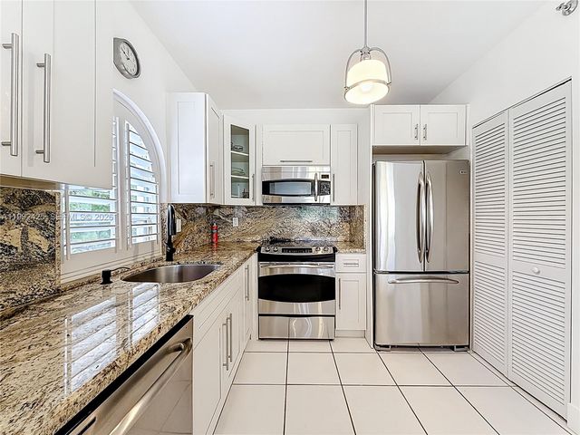 9008 Collins Ave 303, Surfside, FL 33154