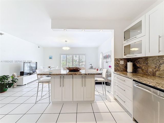 9008 Collins Ave 303, Surfside, FL 33154