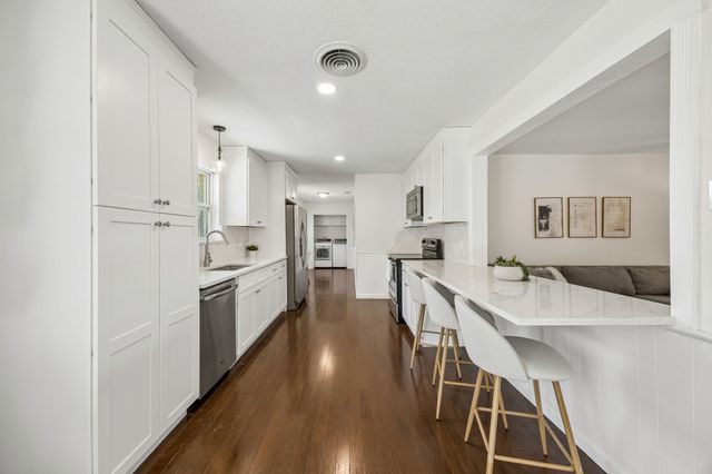 721 Danish Drive, Grand Prairie, TX 75050