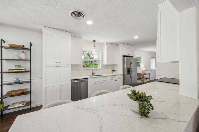 721 Danish Drive, Grand Prairie, TX 75050