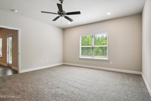7733 Coral Lane, Ocean Springs, MS 39564