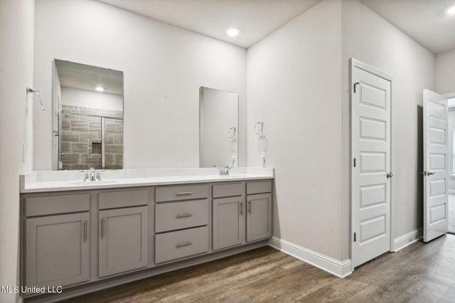 7733 Coral Lane, Ocean Springs, MS 39564