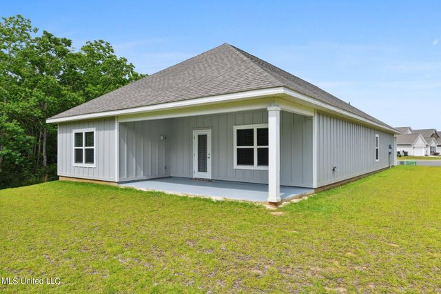 7733 Coral Lane, Ocean Springs, MS 39564