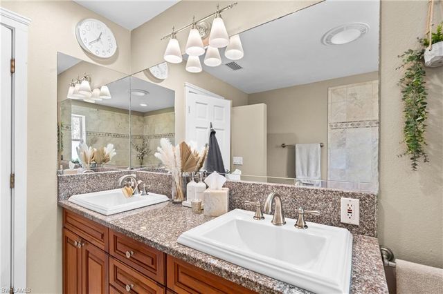 18250 Parkridge CT, Fort Myers, FL 33908