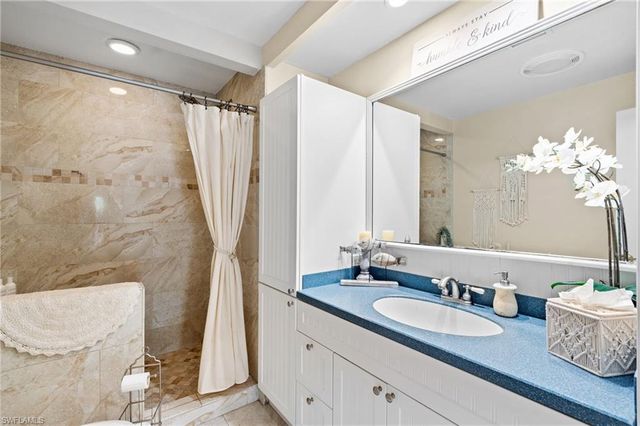 18250 Parkridge CT, Fort Myers, FL 33908