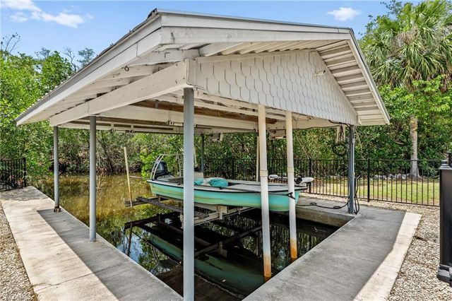 18250 Parkridge CT, Fort Myers, FL 33908