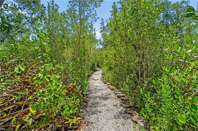 18250 Parkridge CT, Fort Myers, FL 33908