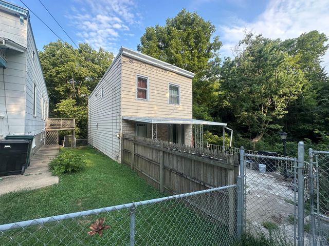 1216 Carson Avenue, Cincinnati, OH 45205