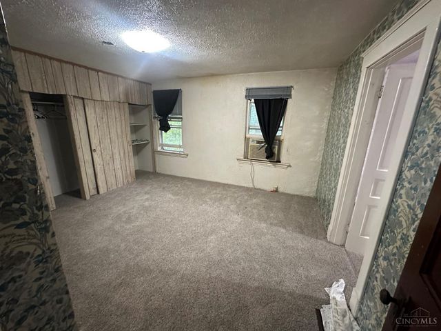 1216 Carson Avenue, Cincinnati, OH 45205
