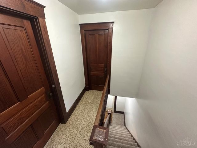 1216 Carson Avenue, Cincinnati, OH 45205