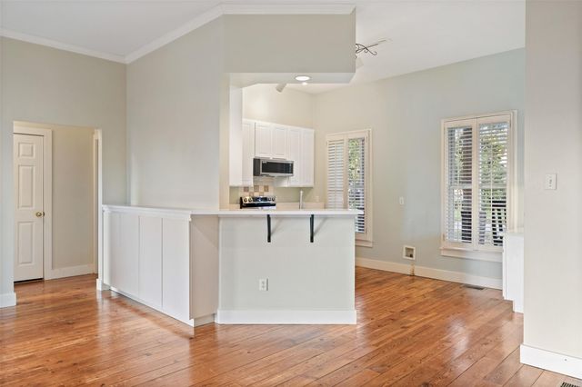 1105 Victoria ST, Taylor, TX 76574