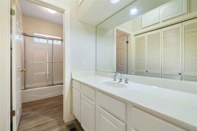 1105 Victoria ST, Taylor, TX 76574