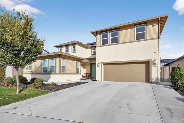 979 Ayers Ln, Galt, CA 95632