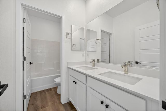 979 Ayers Ln, Galt, CA 95632